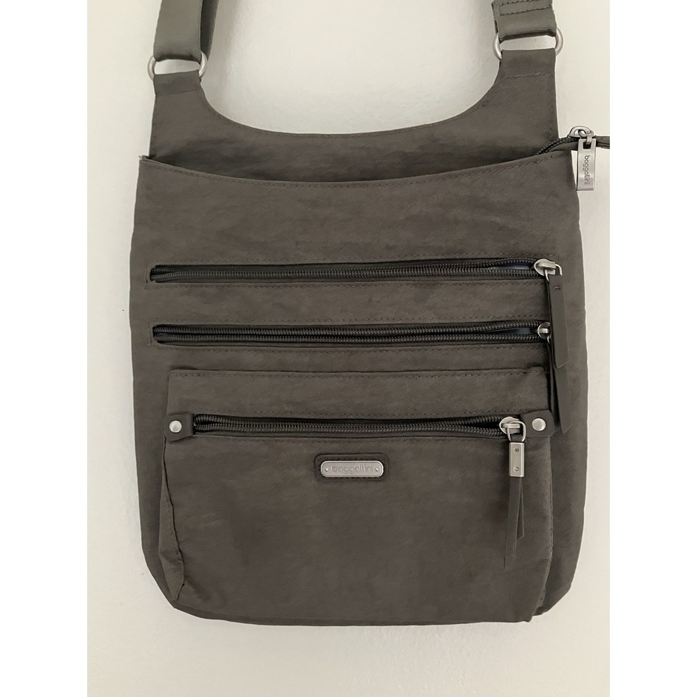 Baggallini Around Town Crossbody Babe In Sterling Gray